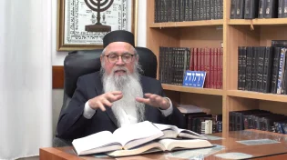 המקובל הרב יוסף ביטון מבטיח: "יראו ישועות וברכה - הם וכל בני ביתם"