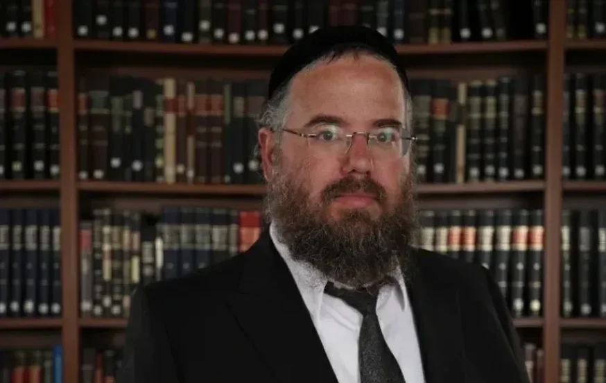 הרב שמשון פוקס: כל החיים היא התביישה בשם שלה ואז נחשף הסוד ששינה הכול הרב שמשון פוקס: כל החיים היא התביישה בשם שלה ואז נחשף הסוד ששינה הכול