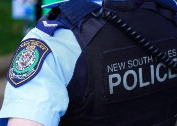 אוסטרליה מחריפה את הקו: אזרח בריטי יגורש לאחר שהפיץ תעמולה נאצית אוסטרליה מחריפה את הקו: אזרח בריטי יגורש לאחר שהפיץ תעמולה נאצית