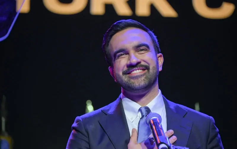 בכירה בעיריית ניו יורק התפטרה בעקבות פוסטים אנטישמיים - ראש העיר סירב לגנות