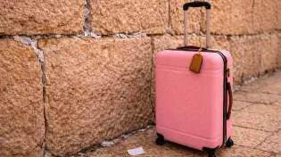 מצמרר: ילדה להורים חרדים: "אני לא מי שאתם חושבים" | זה מה שקרה חודשיים לאחר מכן