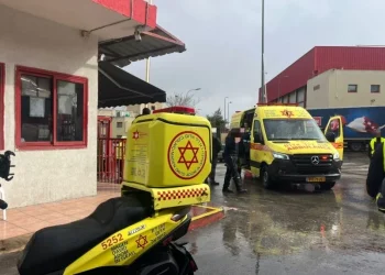 חשד לפלילי: שוטר נפצע קל מרכב בעטרות, הנהג נמלט רגלית