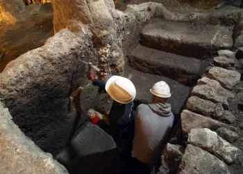 בלב ירושלים: מקווה טהרה מימי הבית השני נחשף תחת רחבת הכותל