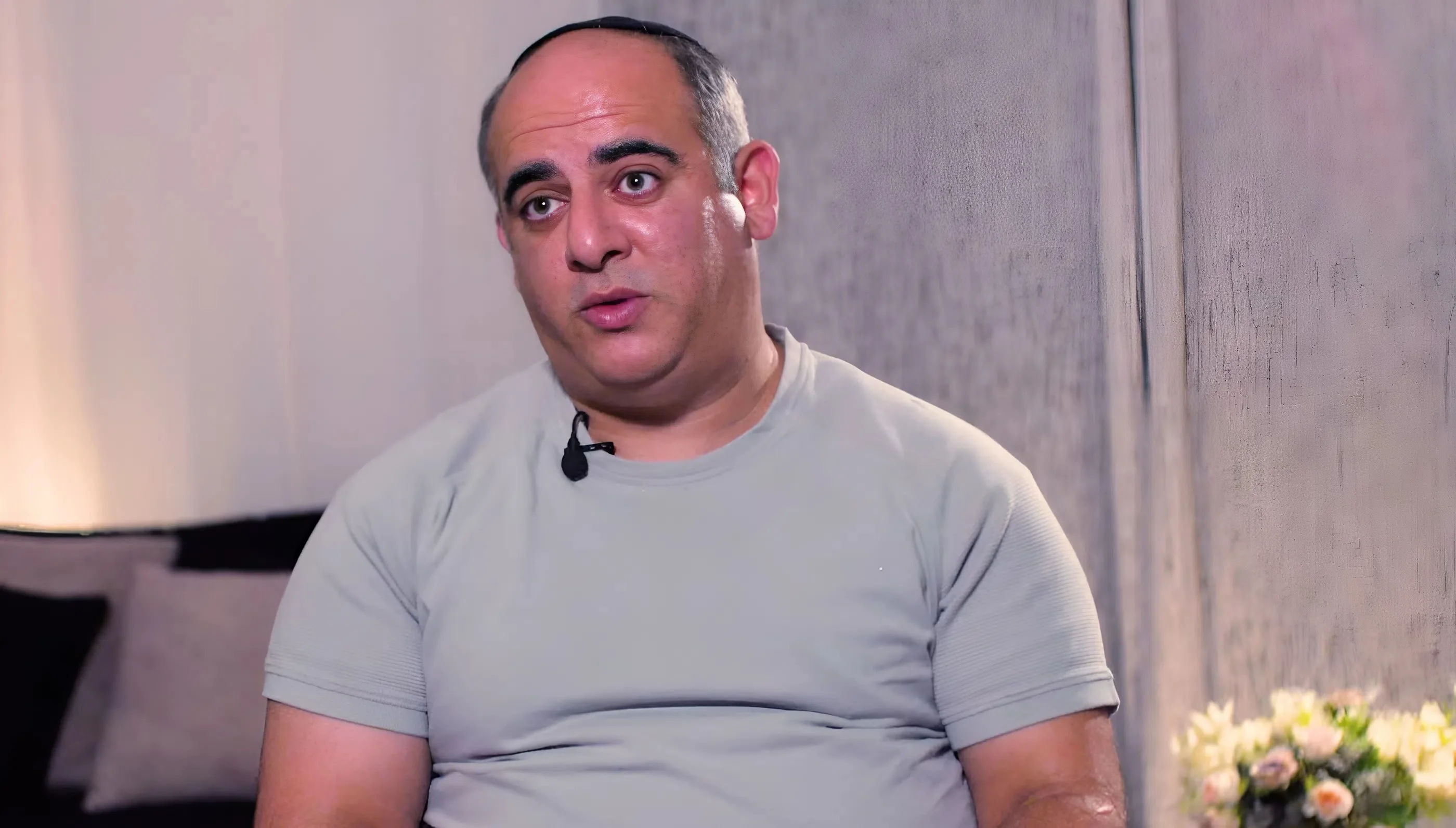 השחקן בצלאל בורוכוב בדמעות: "יש גן עדן, סבא נמצא שם"