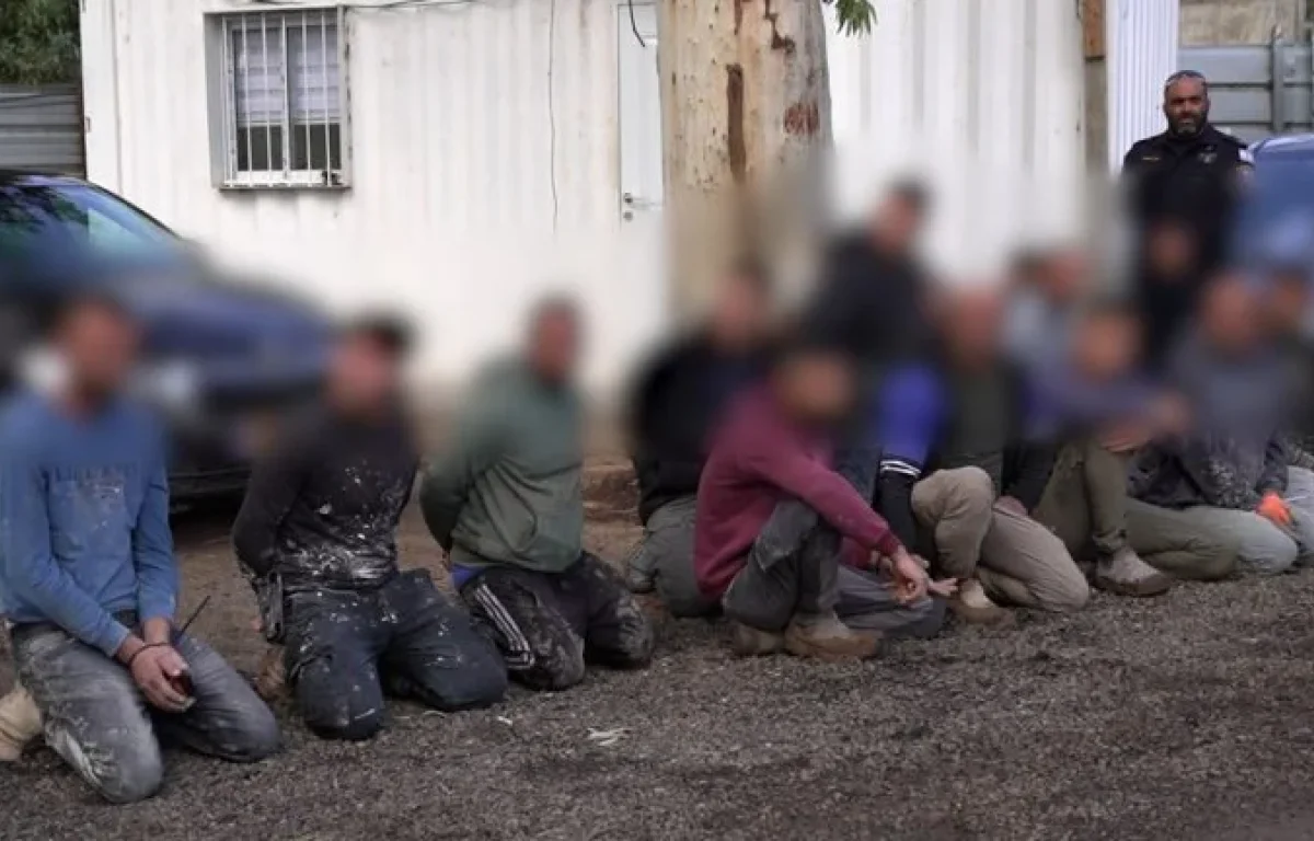 16 שב"חים נעצרו בפשיטה משטרתית באתר בנייה על חוף הכנרת