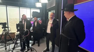 ביקור מיוחד: הרב ליאור גלזר נפגש עם הנהלת ערוץ 2000 ועמד מקרוב על העשייה