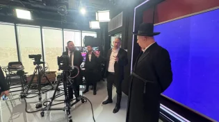 ביקור מיוחד: הרב ליאור גלזר נפגש עם הנהלת ערוץ 2000 ועמד מקרוב על העשייה