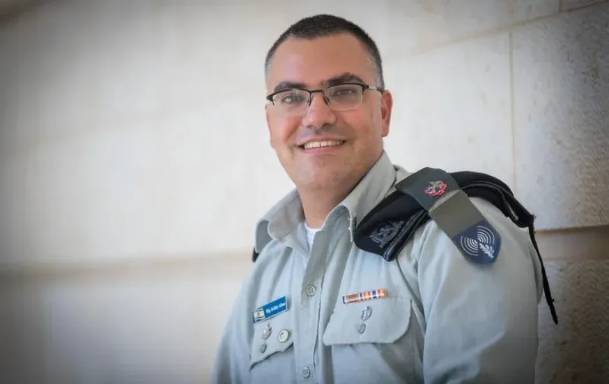 אחרי שני עשורים בדובר צה"ל: האם אביחי אדרעי בדרך לזירה הפוליטית? אחרי שני עשורים בדובר צה"ל: האם אביחי אדרעי בדרך לזירה הפוליטית?
