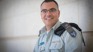 אחרי שני עשורים בדובר צה"ל: האם אביחי אדרעי בדרך לזירה הפוליטית?