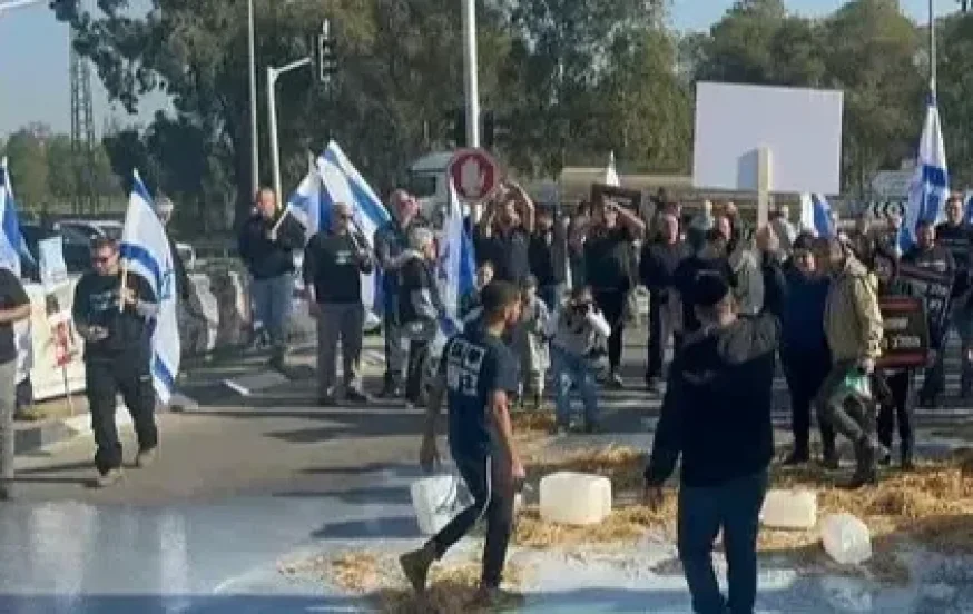 חסמו צמתים: מחאת הרפתנים נגד רפורמת החלב של סמוטריץ'