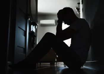 כשהמחשבה נשלטת בפחד, הגוף משלם את המחיר