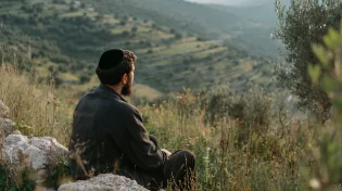 אין כוח להתפלל? כך מוצאים חיבור גם כשהמילים נגמרות