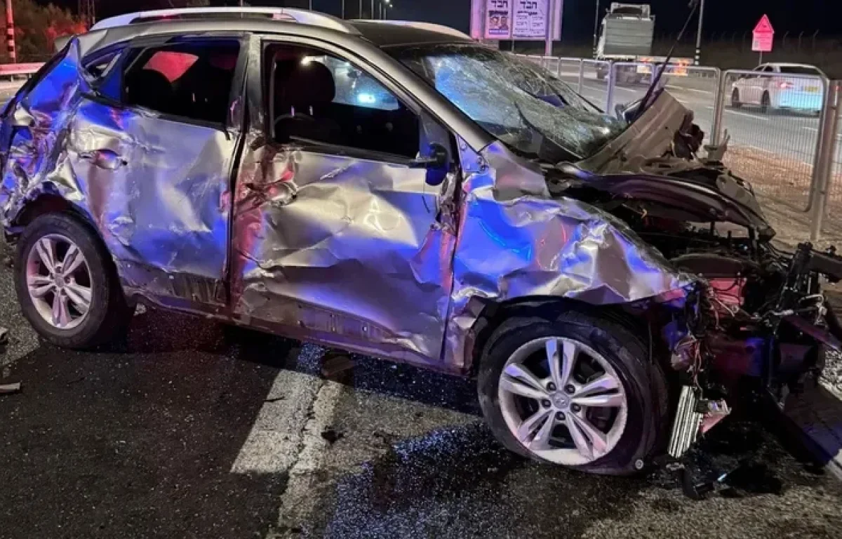 תאונה קשה בצפון: ארבעה נפצעו בהתנגשות בין משאית לשני כלי רכב