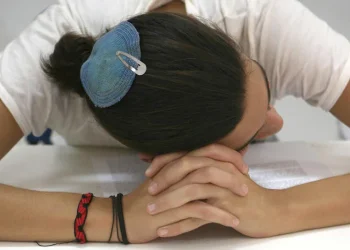 דור ה-Z מתעורר: 82% מהנוער רוצים לברוח מהרשתות – ו-45% חוזרים לדת דור ה-Z מתעורר: 82% מהנוער רוצים לברוח מהרשתות – ו-45% חוזרים לדת