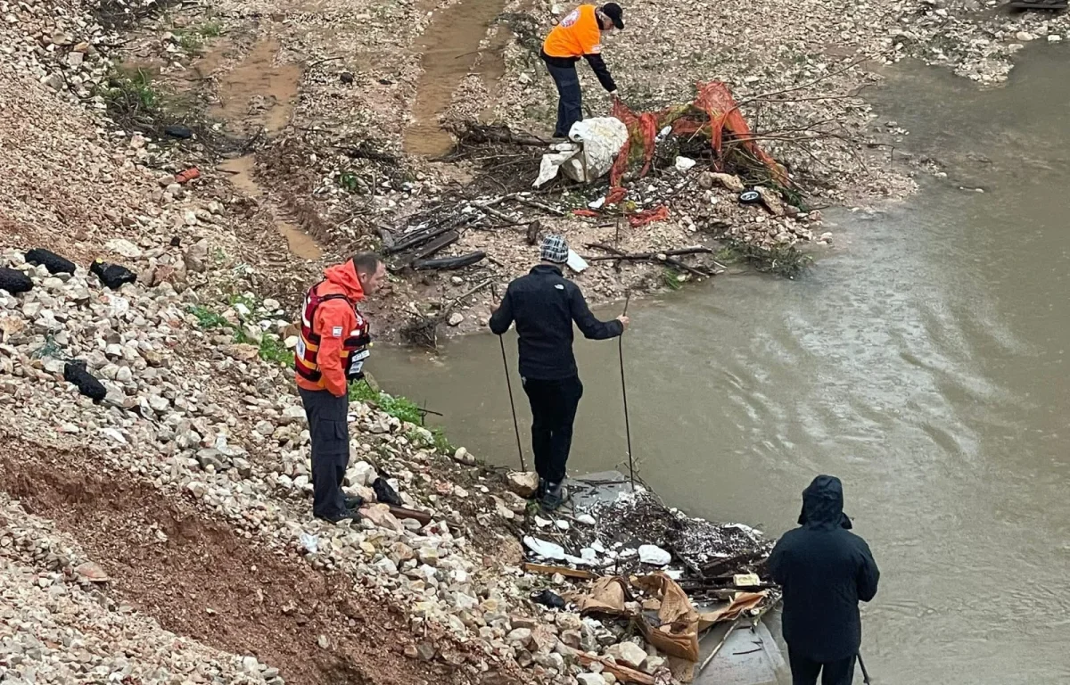 הנחל בו נסחף הנער
