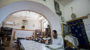 מהשמש האלמוני בירושלים, לאבי כוונות התפילה בדורו