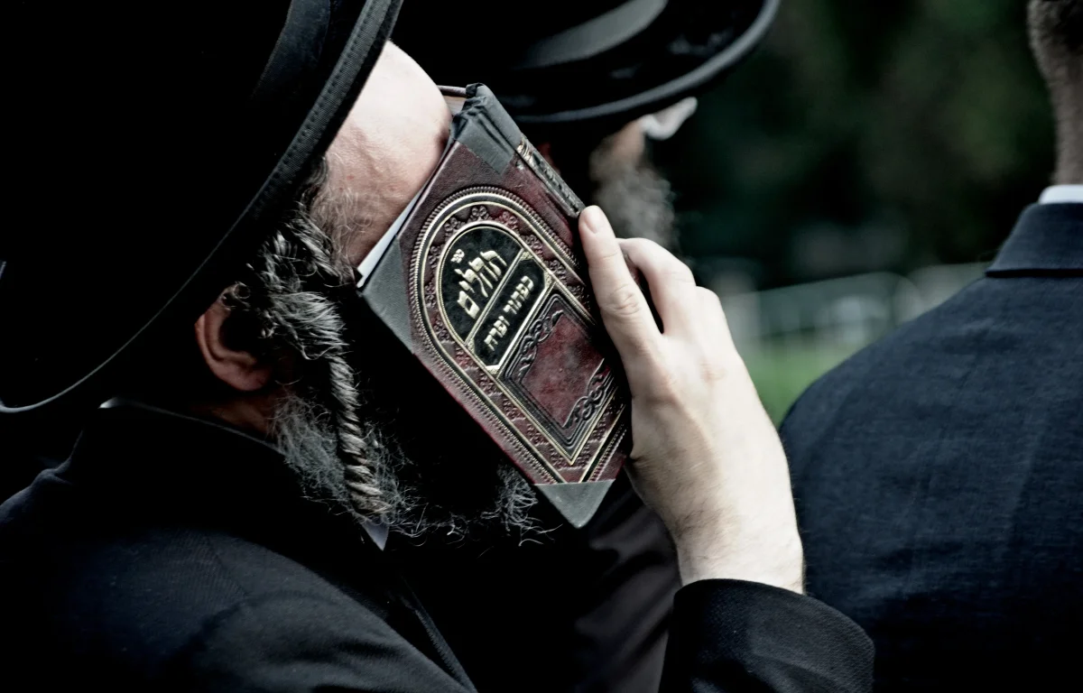 היום זה קורה: יום תפילה וזעקה עולמי לעצירת הגזירות מעל ישראל