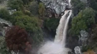 תיעוד עוצר נשימה: מפל סער בשיא עוצמתו אחרי הגשמים הרבים