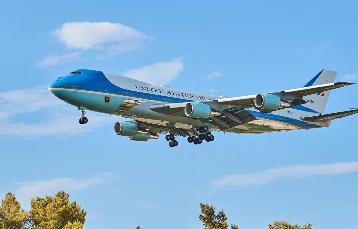 דרמה באוויר: מטוסו של טראמפ הסתובב חזרה לאחר כשעה