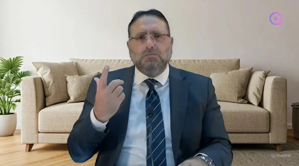 מעבר לפרשה
