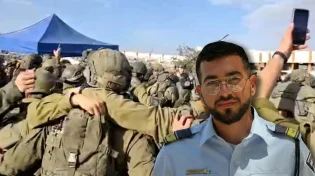 תיעוד מרגש: לאחר מציאת רן גואילי הי״ד החיילים שרו באמונה