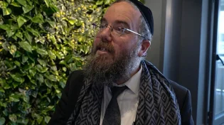 הרב שמשון פוקס: "דווקא ברגע הכי קשה, ט"ו בשבט מגלה לך תקווה עצומה"
