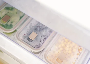 טריקים שכל בית חייב להכיר: כך תהפכו את המקפיא לעוזר חכם טריקים שכל בית חייב להכיר: כך תהפכו את המקפיא לעוזר חכם