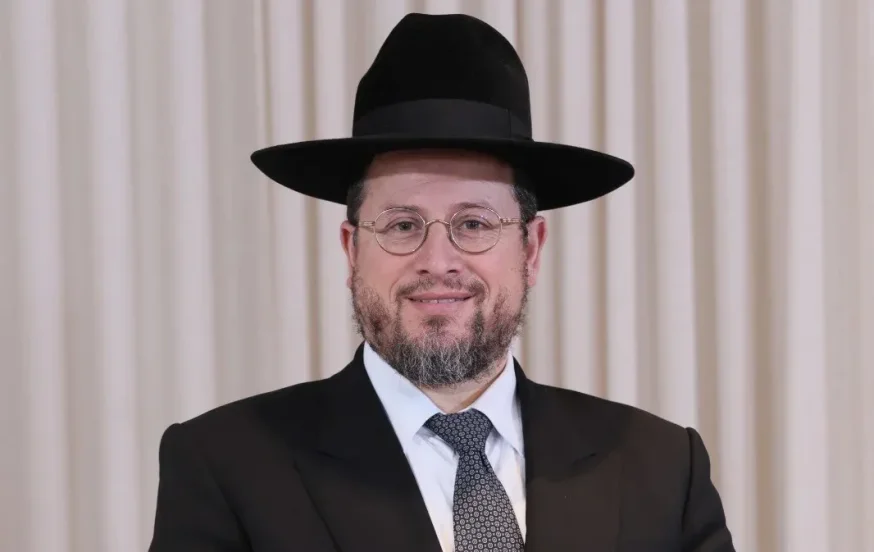 "תחת אבותיך יהיו בניך": הרב אברהם דרעי נבחר לרב העיר באר שבע "תחת אבותיך יהיו בניך": הרב אברהם דרעי נבחר לרב העיר באר שבע