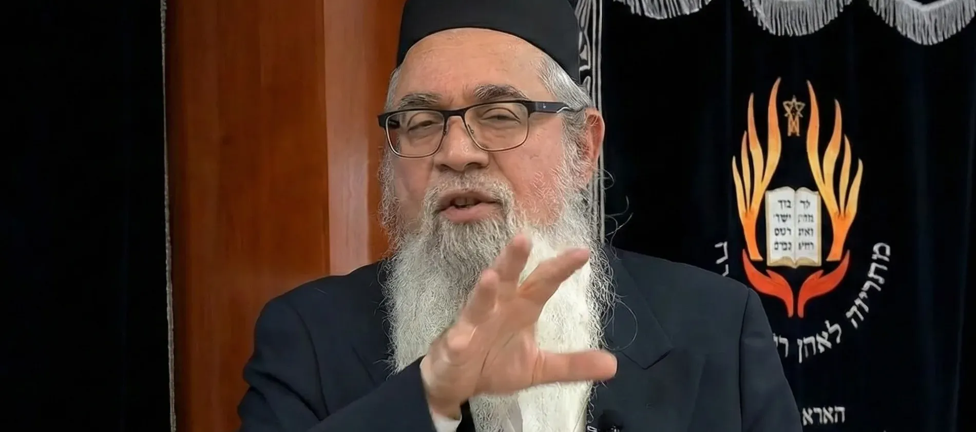 המקובל הרב יוסף ביטון: 