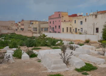 רבי שלום משאש: מן הסמטאות של מקנס לרב הראשי של ירושלים