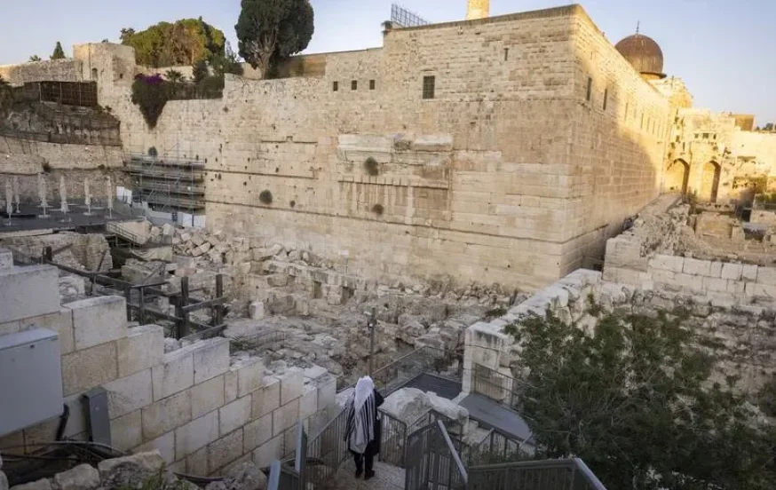 סערה בקואליציה סביב חוק הכותל: הדיון בוטל ולוין מאותת "לא מוותרים" סערה בקואליציה סביב חוק הכותל: הדיון בוטל ולוין מאותת "לא מוותרים"