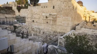סערה בקואליציה סביב חוק הכותל: הדיון בוטל ולוין מאותת "לא מוותרים"
