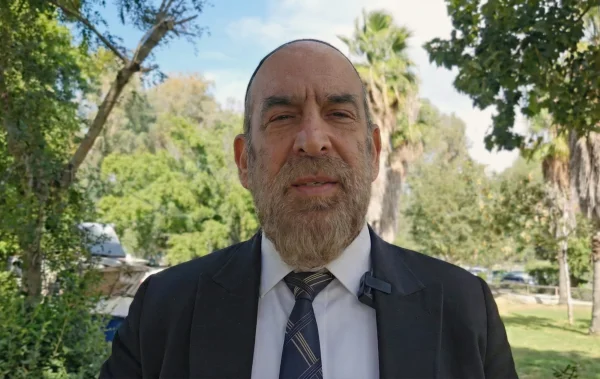 הרב עזרא שקלים חושף את סוד המזל: 