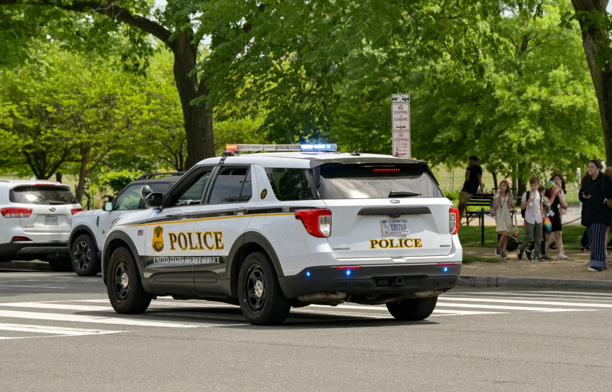 דרמה בפלורידה: צעיר נורה למוות ליד אחוזת טראמפ