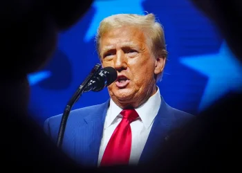 טראמפ שולח מסר תקיף לטהרן ומדליק מחדש את האזור טראמפ שולח מסר תקיף לטהרן ומדליק מחדש את האזור