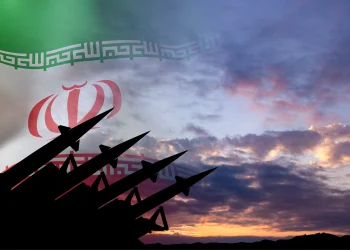 המזרח התיכון במתח שיא: ארה"ב מפנה דיפלומטים מביירות