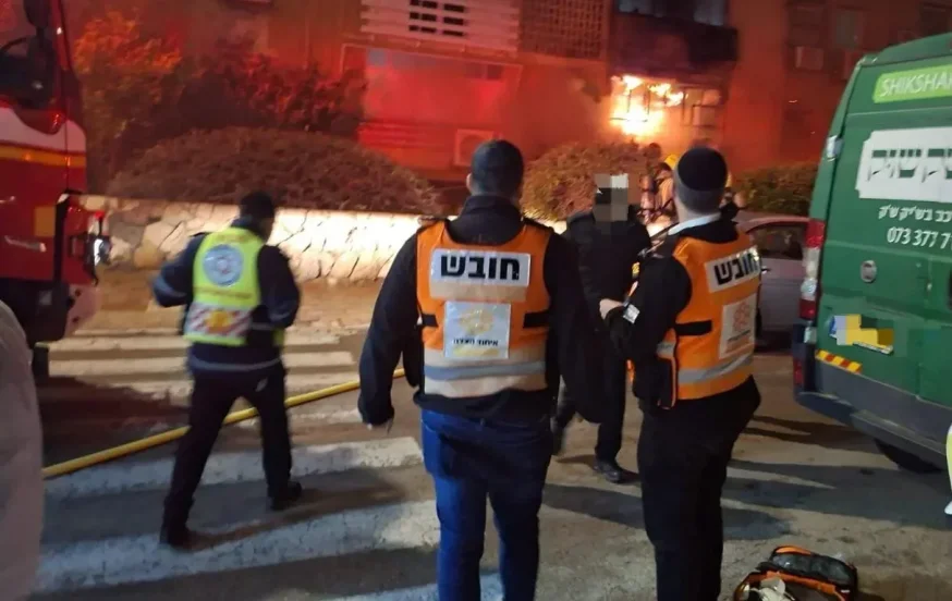 טרגדיה בנתניה: בני זוג נספו בשריפה לאחר שנלכדו בדירה טרגדיה בנתניה: בני זוג נספו בשריפה לאחר שנלכדו בדירה