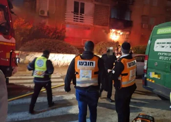 טרגדיה בנתניה: בני זוג נספו בשריפה לאחר שנלכדו בדירה טרגדיה בנתניה: בני זוג נספו בשריפה לאחר שנלכדו בדירה