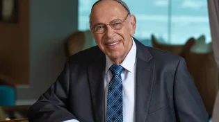 "תפילה על במה עולמית": המסע היהודי המרגש של ברלינר