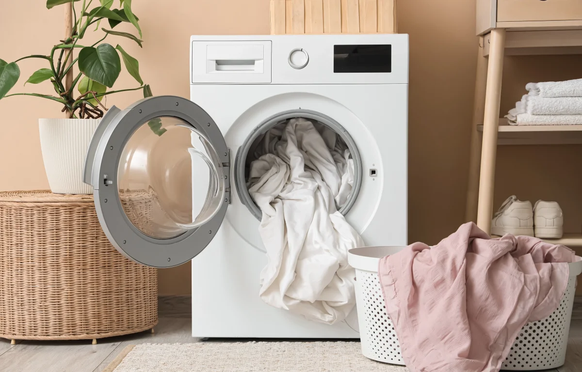 "אל תעשו את זה": זה מה שמרכך כביסה עושה לבגדים שלכם "אל תעשו את זה": זה מה שמרכך כביסה עושה לבגדים שלכם