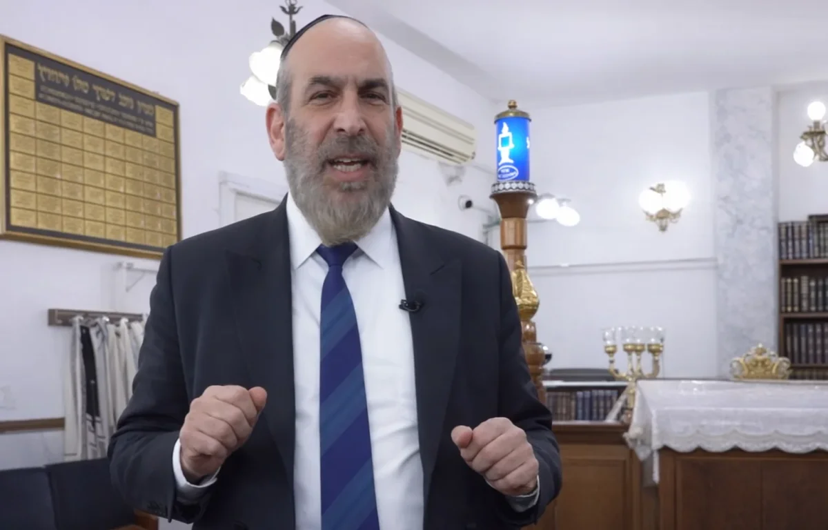 הרב עזרא שקלים: "כך צריך למחות את עמלק באמת" הרב עזרא שקלים: "כך צריך למחות את עמלק באמת"