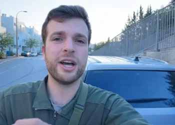 החייל שריגש את הרשת: "אני נוסע להגן על מדינת ישראל"