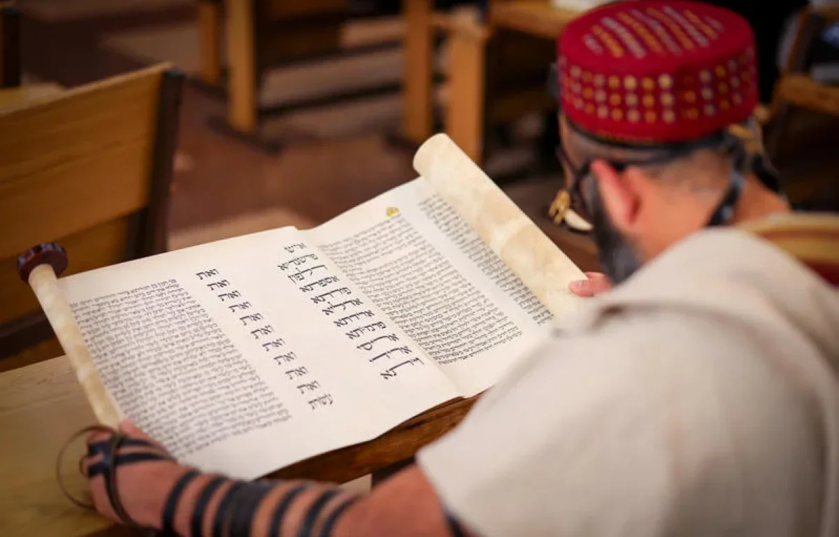 פורים בצל המלחמה: התחפושת שעצרה את העיר הסתיימה בקידוש השם