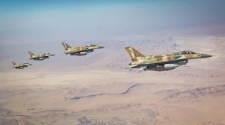 תיעוד דרמטי: דקות לפני ירי לישראל, כך הותקפו משגרי הטילים בלב איראן