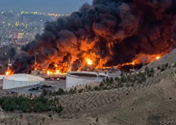 "שאגת הארי": חיל האוויר פגע בשדה תעופה באיראן