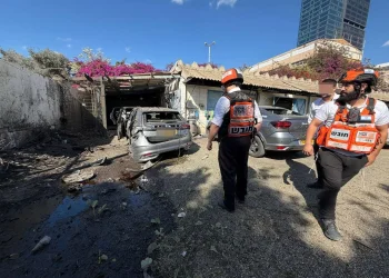 מטח הטילים מאיראן פגע במרכז הארץ, הרס בגוש דן ומספר נפגעים