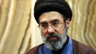 "מאחורי דלתיים סגורות": בנו של ח'אמנאי מוכתר למנהיג העליון החדש