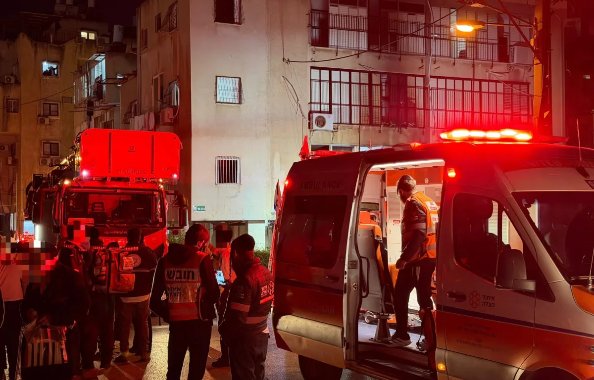 שריפה פרצה בבניין בבני ברק: 13 נפגעים פונו מהדירות