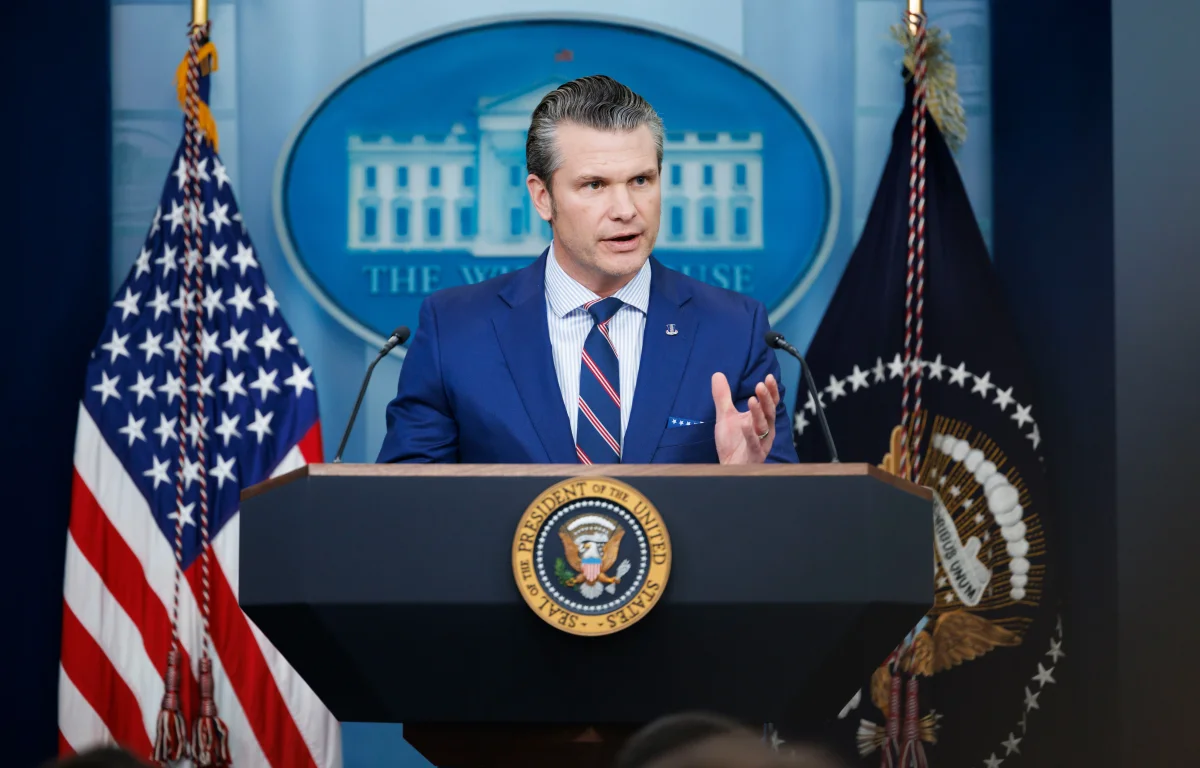 "היום האינטנסיבי ביותר": שר ההגנה האמריקני מזהיר את איראן ומחריף איומים