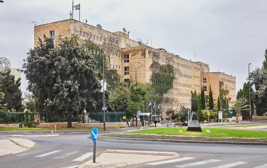 סערה במשרד הפנים - ההורים השכולים דורשים חקירה פלילית סערה במשרד הפנים - ההורים השכולים דורשים חקירה פלילית